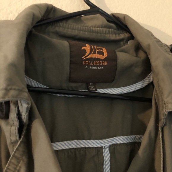 green jacket - Picture 5 of 6